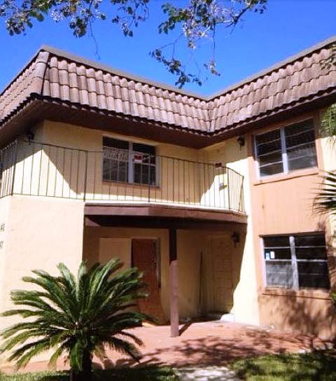2nd image of 48 Windtree Ln