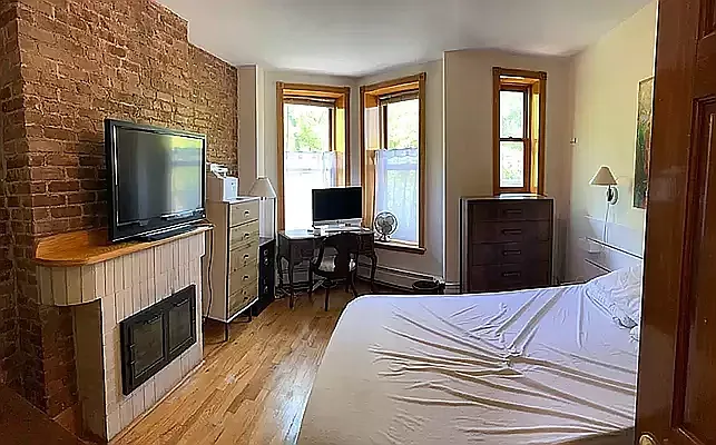 Rented by Corcoran | media 7