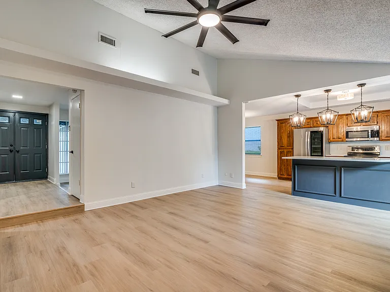 1107 Terrace Trl — Photo 12