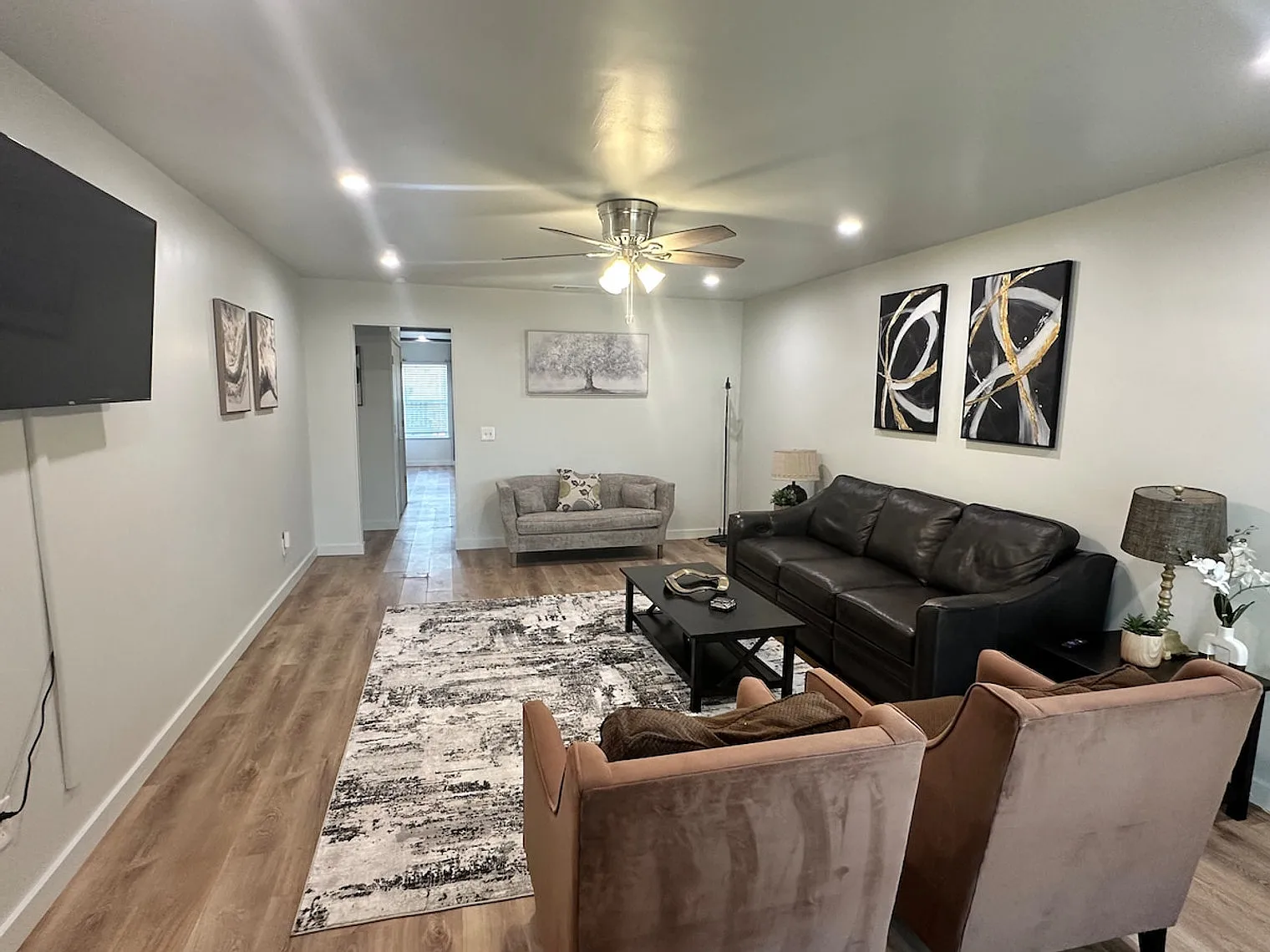 3 bed, 2.0 bath, $5,331 — Photo 2