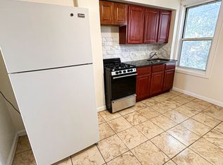 11617 14th Rd APT 3L, College Point, NY 11356