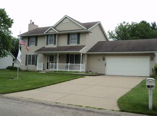 61 White Pine Rd, Geneseo, IL 61254