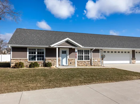 108 Bailey Dr Unit C, Manchester, IA 52057