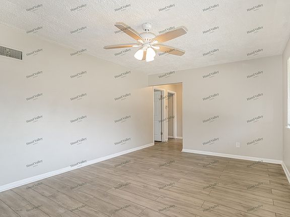4th image of 765 Hazelvalley Dr