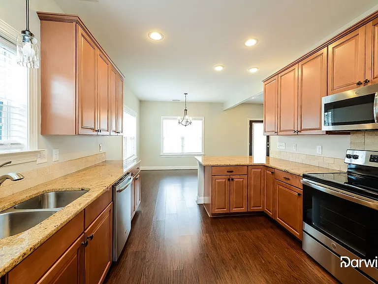 2875 Eland Dr — Photo 2