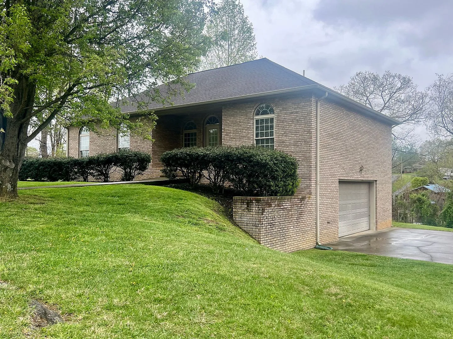 Private 3 bed 2bath house in Johnson City — Photo 2