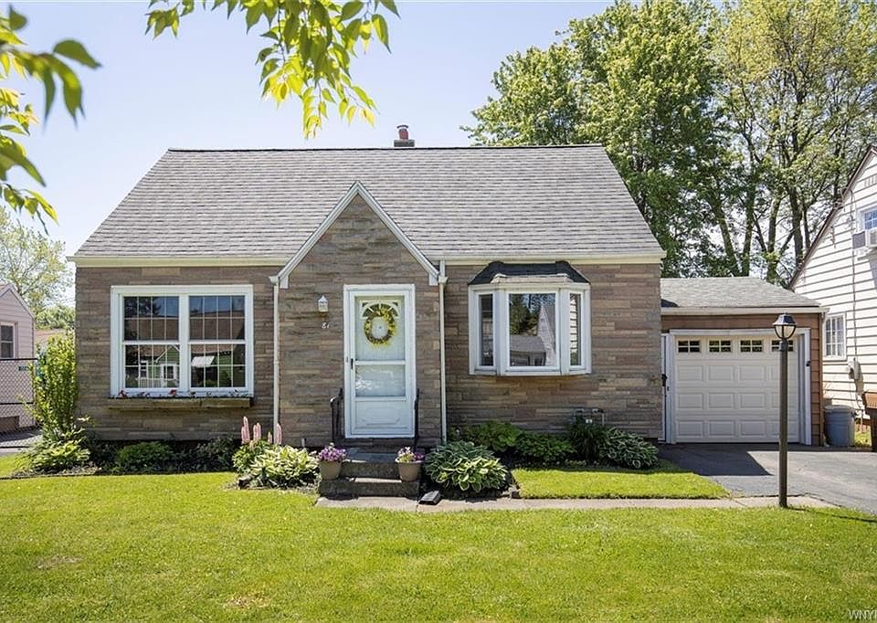 1st image of 81 Fontaine Dr