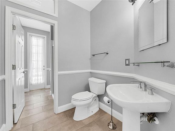 5th image of 555 Stonebury Ct