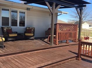 210 E Oak St, New Sharon, IA 50207