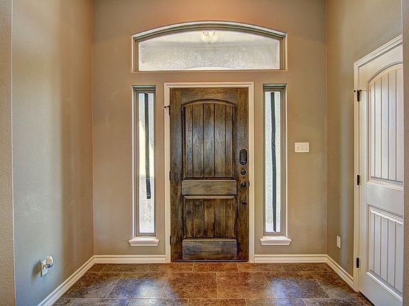 2nd image of 1118 Blackbuck Ln