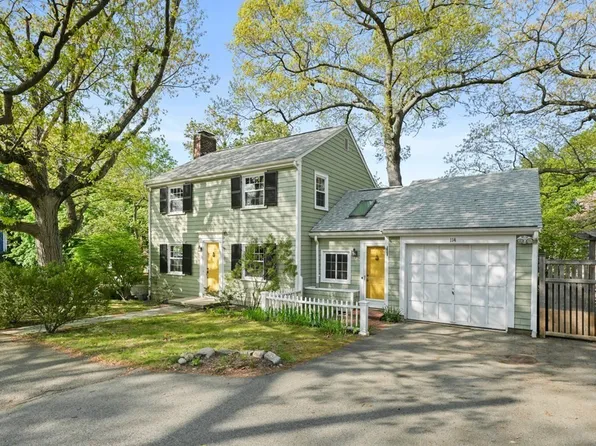 114 Cliff Rd, Milton, MA 02186
