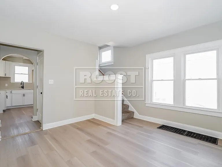1239 S Champion Ave — Photo 4