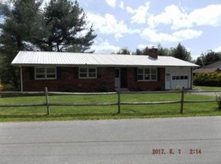 152 Creek Bank Rd, Elizabethton, TN 37643