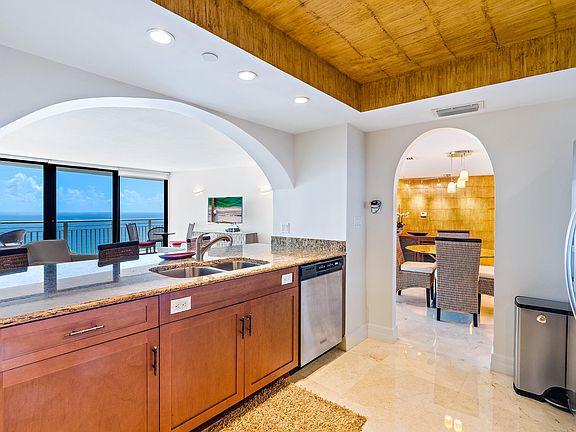 5th image of 3000 N Ocean Drive #26e