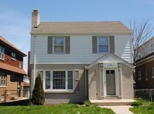 4252 N 17th St, Milwaukee, WI 53209