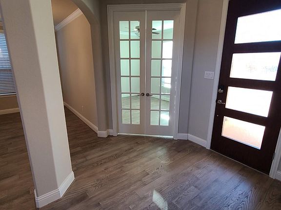 2nd image of 16466 Moss Haven Ln