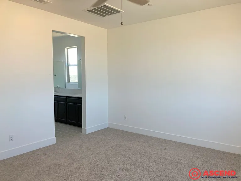 9734 Cotton Creek Dr — Photo 11
