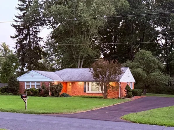 4508 Oak Hill Rd, Rockville, MD 20853