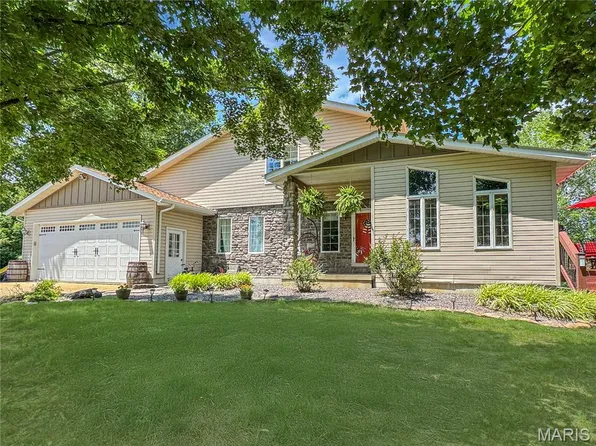 360 David Dr, Washington, MO 63090