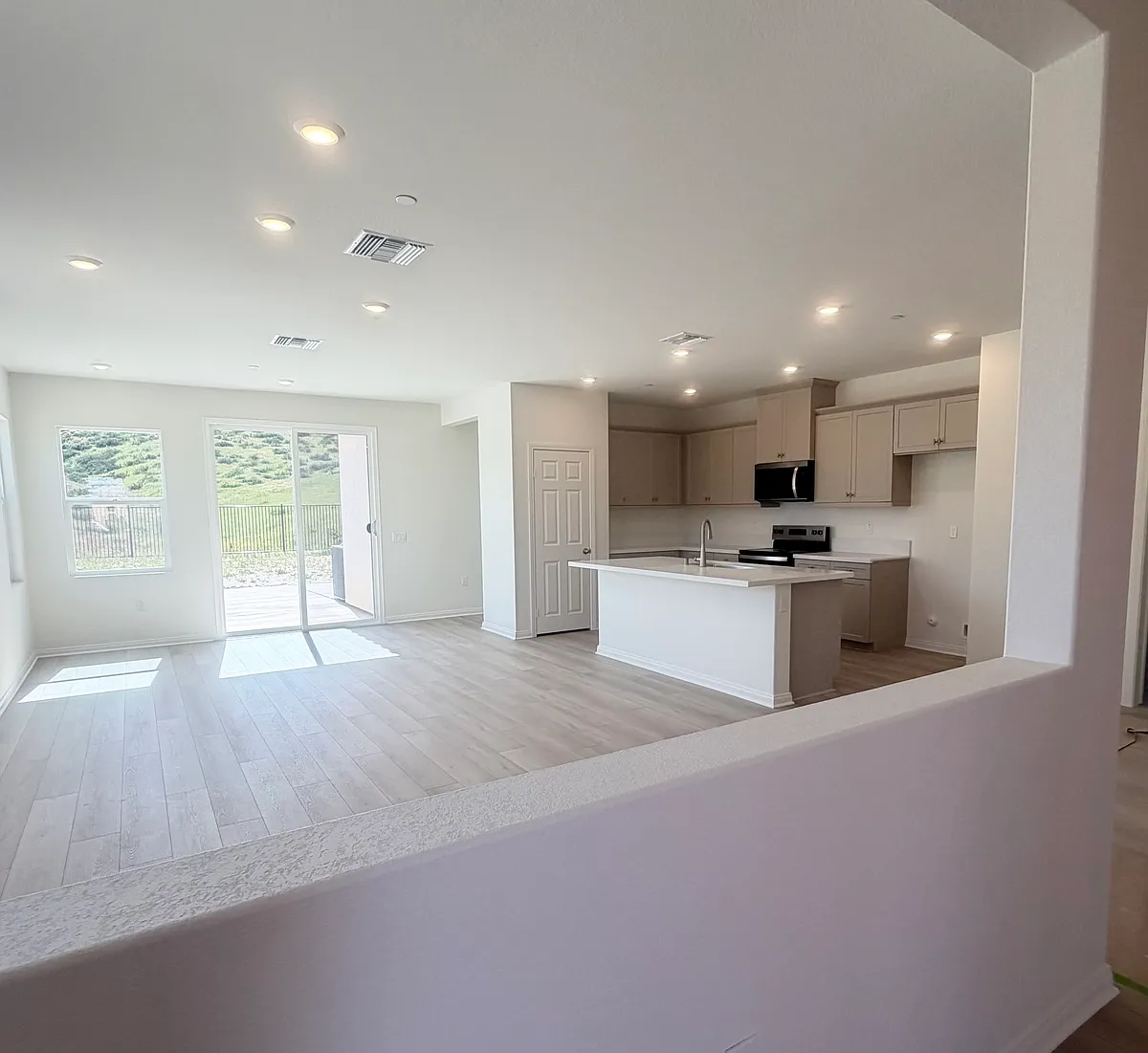Building Photo - 1044 Sardinia Dr