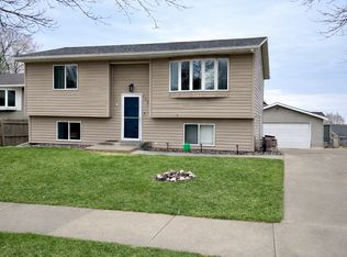 3822 9th Ave SW, Rochester, MN 55902