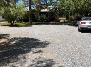 890 E Savanna St, Pahrump, NV 89048
