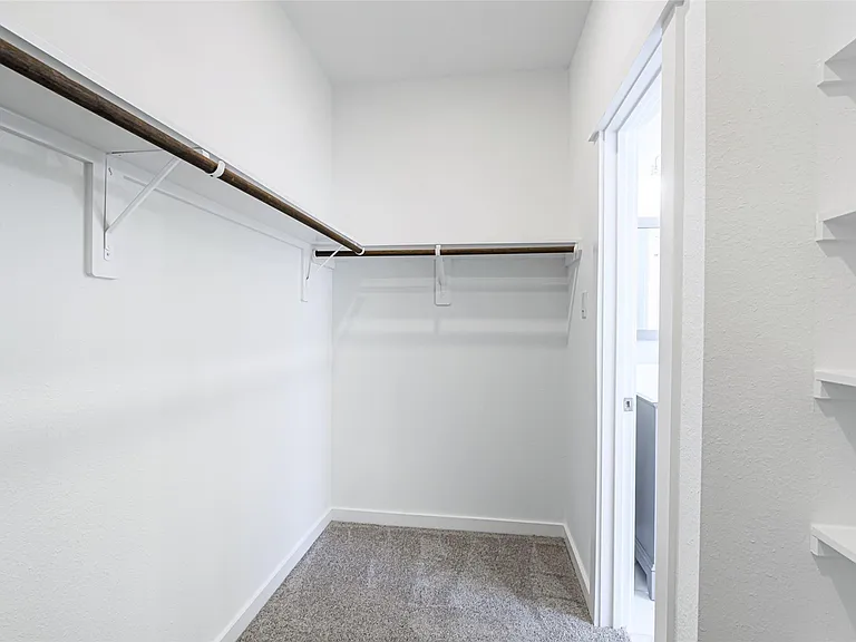 8423 Berry Brush Ln — Photo 24