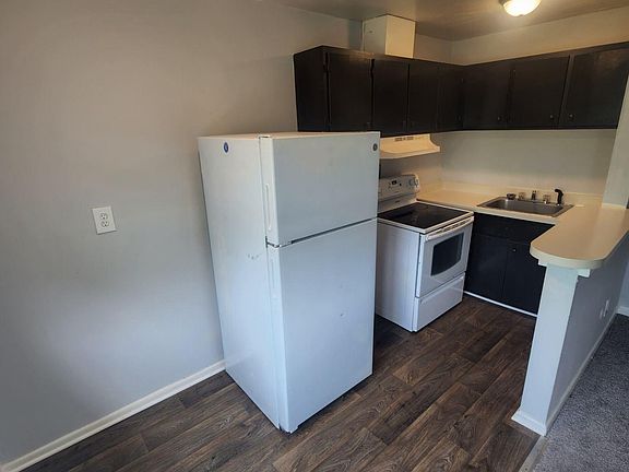 4th image of 9629 20th Bay St