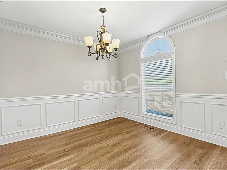 5705 Parasol Ln — Photo 5