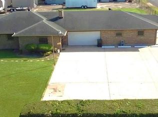 6148 Coolidge St, Groves, TX 77619