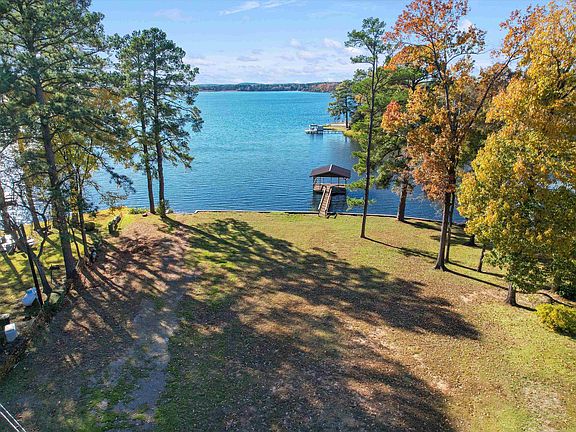 5th image of 4139 & 4141 Lakeshore Dr