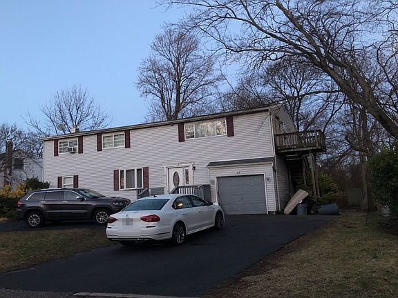 2nd image of 27 Chapel Pl