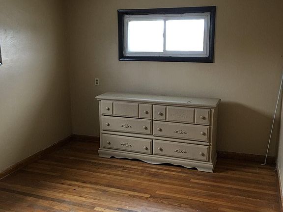 3rd image of 401 E Marietta St APT B