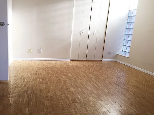 Rented by Capital Realty Investors, Inc | media 22