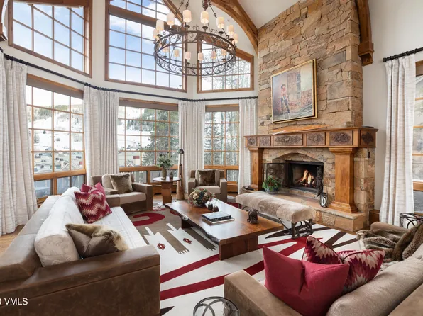 61 Chateau Ln APT 10, Beaver Creek, CO 81620