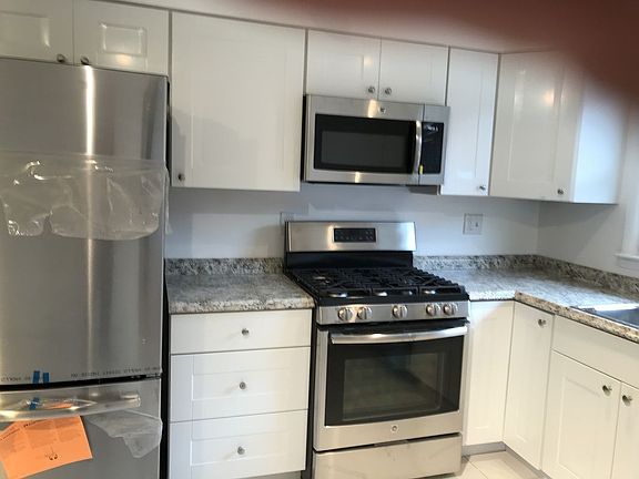 5th image of 3815 Ocean View Ave #2