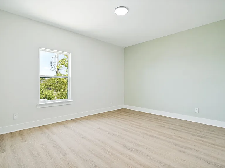 8011 Doreen Ave — Photo 8