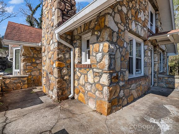 5th image of 506 Bonner St