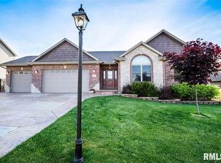 118 Shadow Crk, Washington, IL 61571