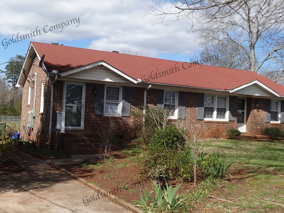 1st image of 105 A Courtland Dr