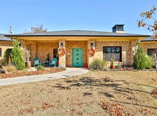 1705 Randel Rd, Nichols Hills, OK 73116