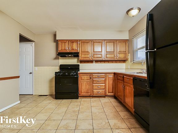 5th image of 3160 Wellington Dr