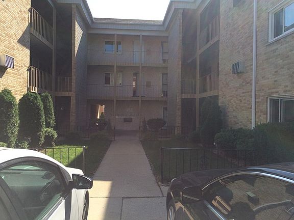 3rd image of 7201 W Wellington Ave APT G1