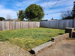 1693 Hayes St, North Bend, OR