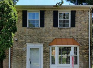 1 Travis Ct, Gaithersburg, MD 20879
