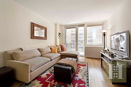 2nd image of 211 E 46th St #6E