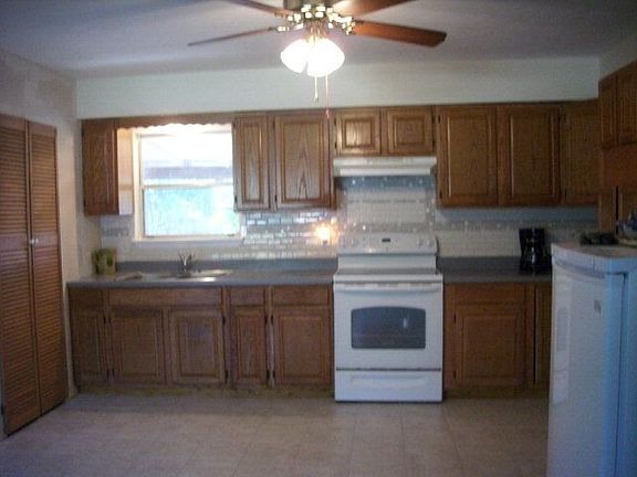 4th image of 197 Forest Cir