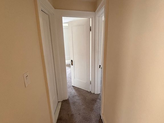 3rd image of 230 Saint Lawrence Ave Unit 2