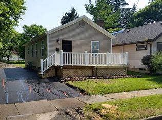 922 Edison Ave, Lansing, MI 48910