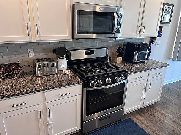 4th image of 7172 Teague Dr #242